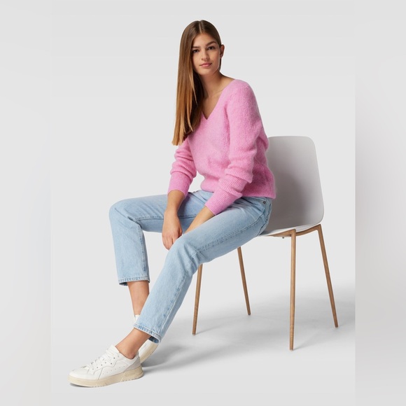 Selected Femme Coquette Girl Baby Pink Wool Mohair Blend V-Neck Sweater - Picture 4 of 15